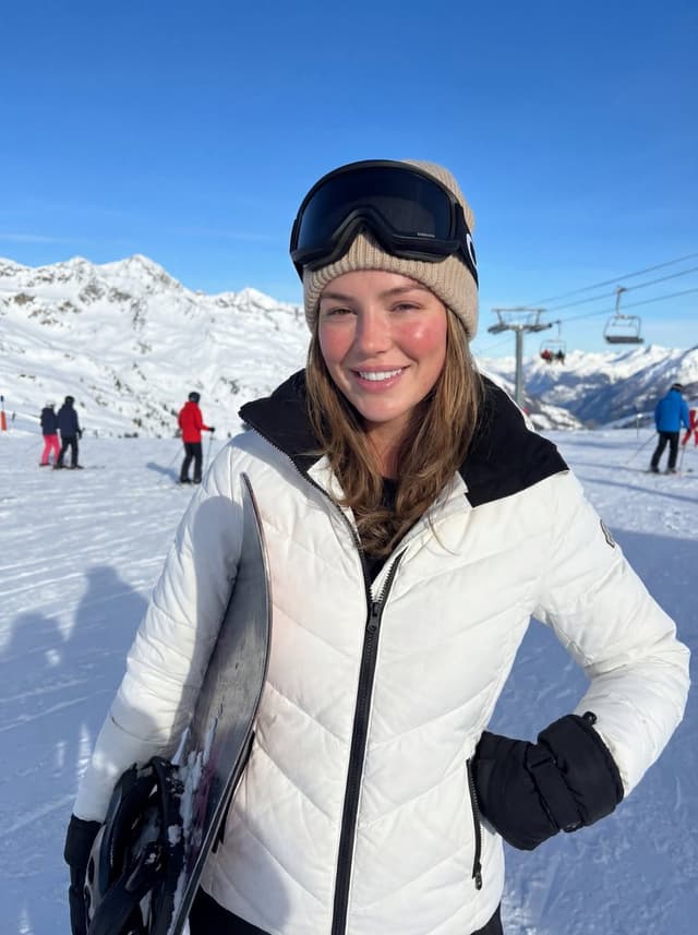 Social Media Post - Alpine Ski Portrait with Anatomical Specifications — output