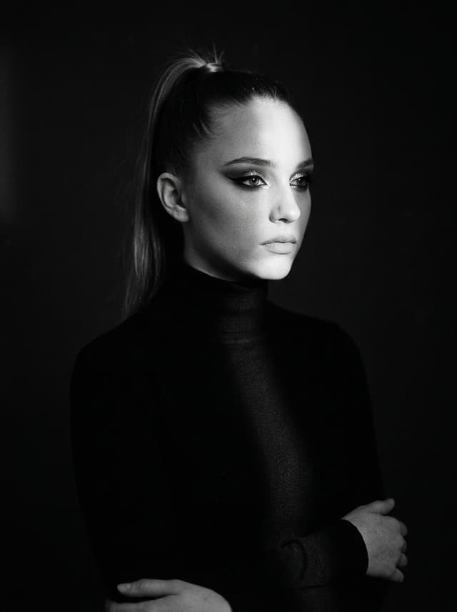 Product Marketing - Dramatic Black and White Portrait Prompt — output
