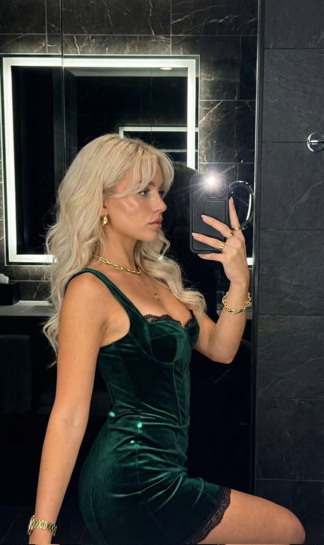 Night Luxe Flash Photography Mirror Selfie — output