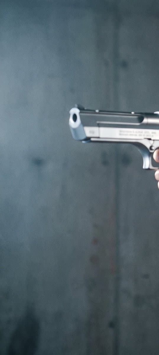 YouTube Thumbnail - 90s Action Heroine Noir Prompt