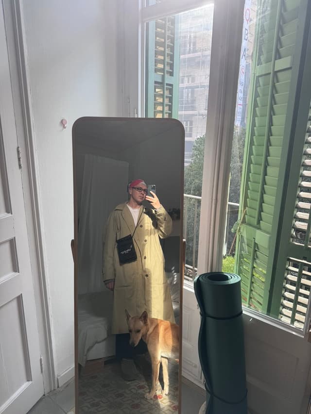 Outfit transfer between two photos — output