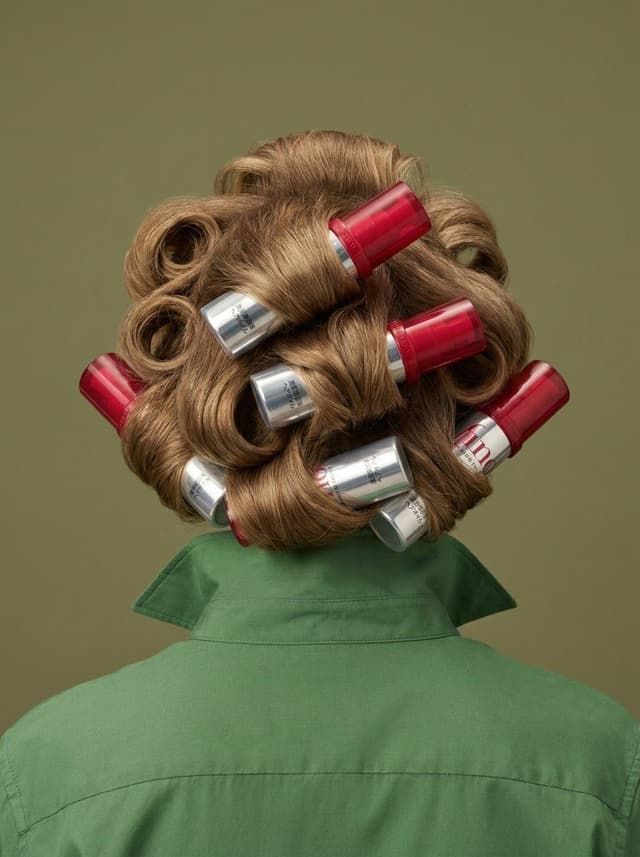 E-commerce Main Image - Surreal Beauty Product Hair Roller — output
