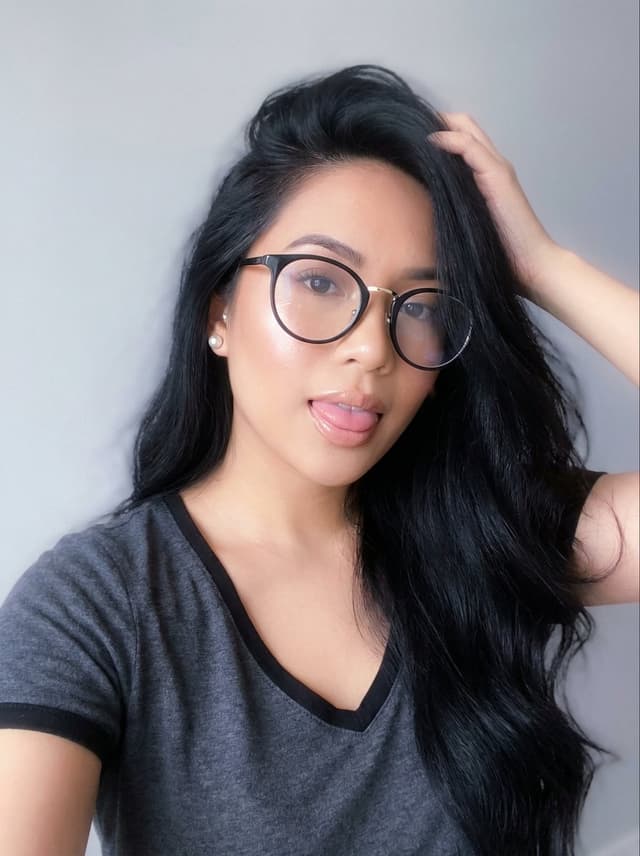 Profile / Avatar - Dreamy Ethereal Selfie Portrait — output