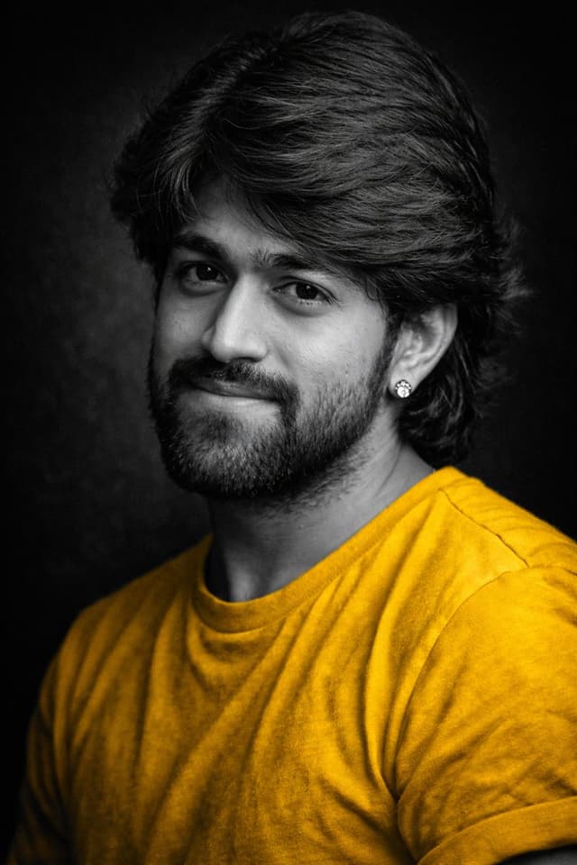 Black and White Fine Art Portrait with Selective Color — output