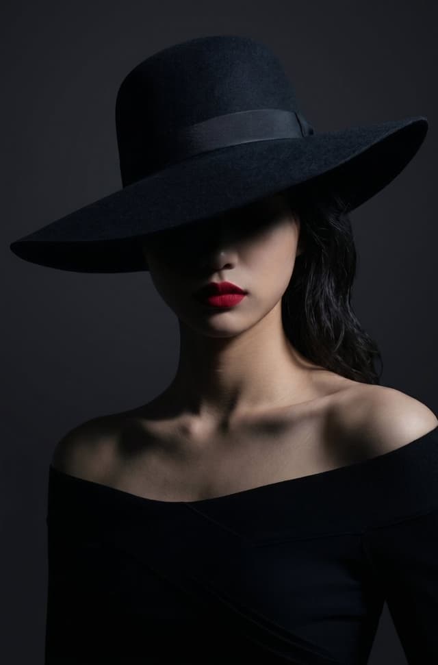 Product Marketing - Elegant Chiaroscuro Studio Portrait — output