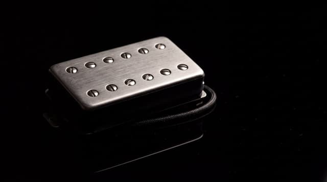 Product Marketing - Minimalist Low-Key Studio Lighting — output