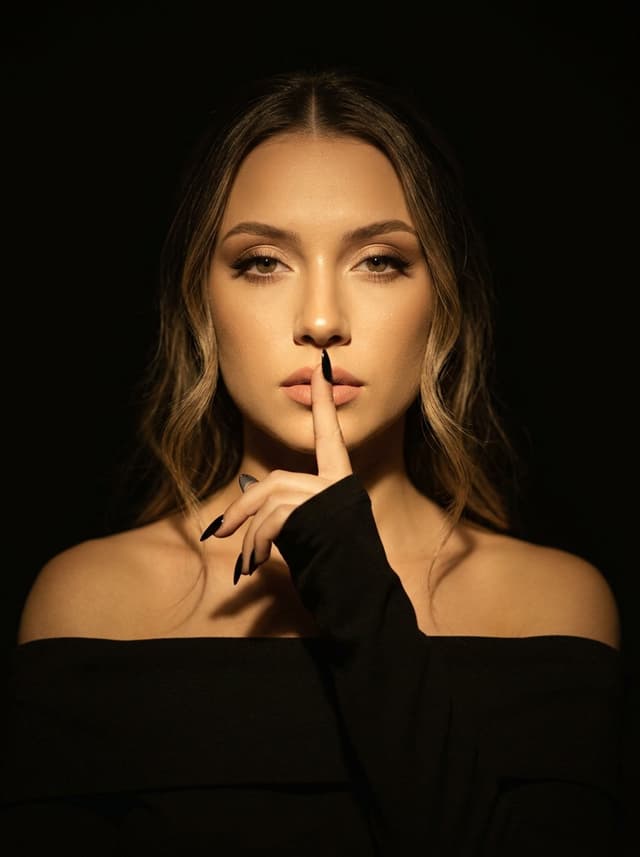 Profile / Avatar - Cinematic Dark Studio Silence Portrait — output