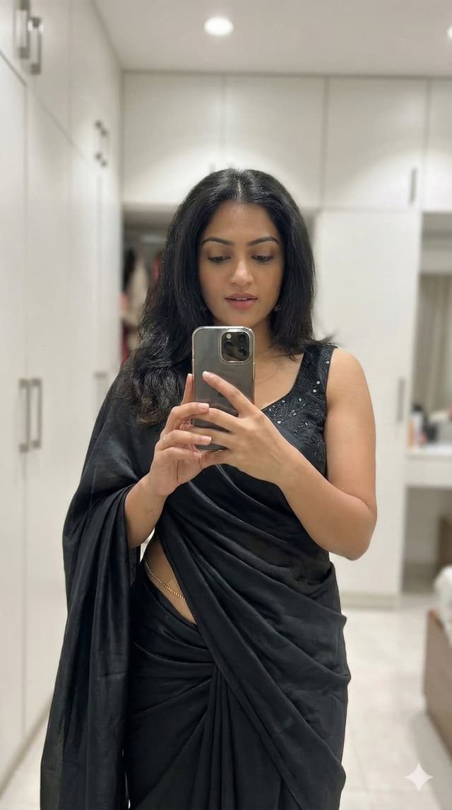 Profile / Avatar - Ultra-Photorealistic Saree Mirror Selfie — output