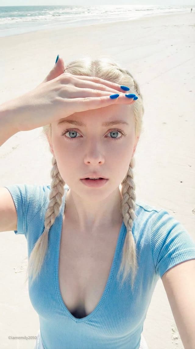 Profile / Avatar - iPhone 15 Pro Candid Beach Selfie Prompt — output
