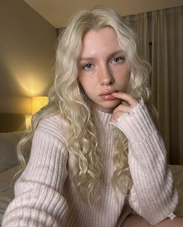 Profile / Avatar - Intimate Low-Light Bedroom Selfie Portrait — output