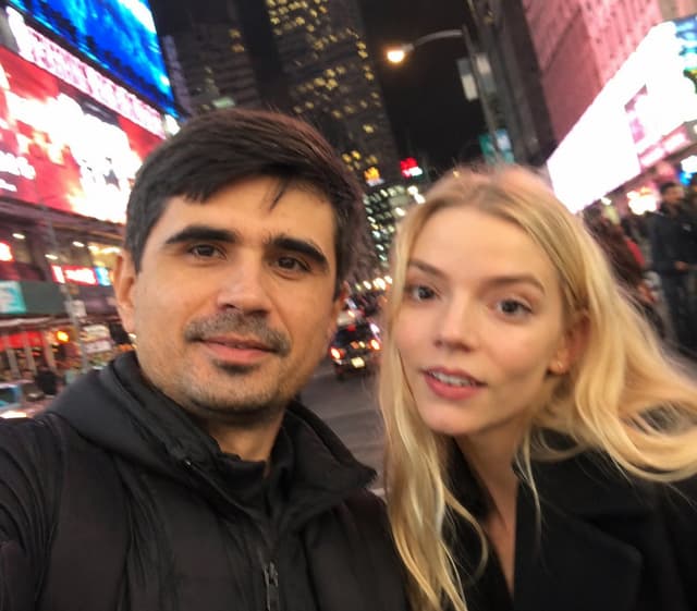 Profile / Avatar - Candid iPhone Selfie with Celebrity — output