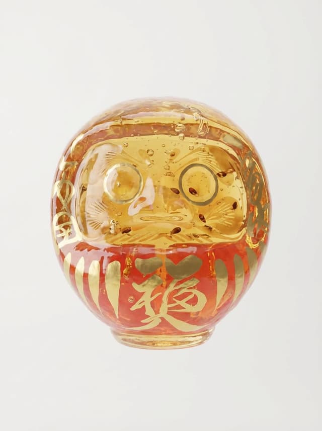 E-commerce Main Image - Minimalist Cola Amulet 3D Render — output