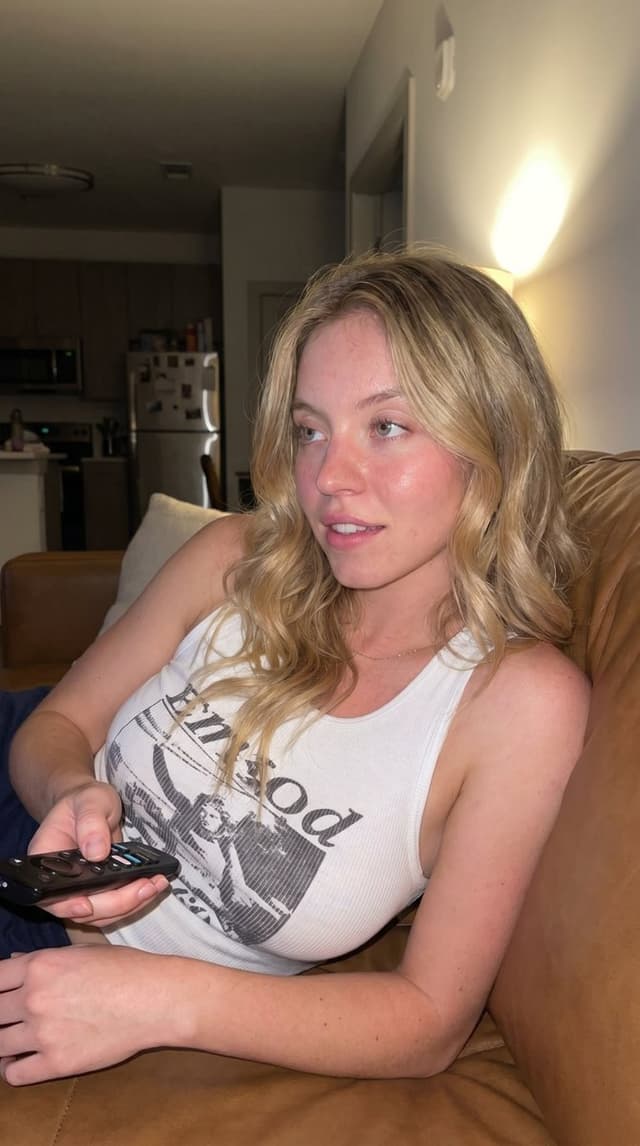 Profile / Avatar - Candid Late Night Lounging — output