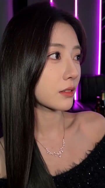 KTV Girlfriend POV Video Prompt — cover