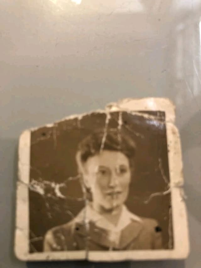 Profile / Avatar - Photo restoration prompt for Nano Banana Pro — output