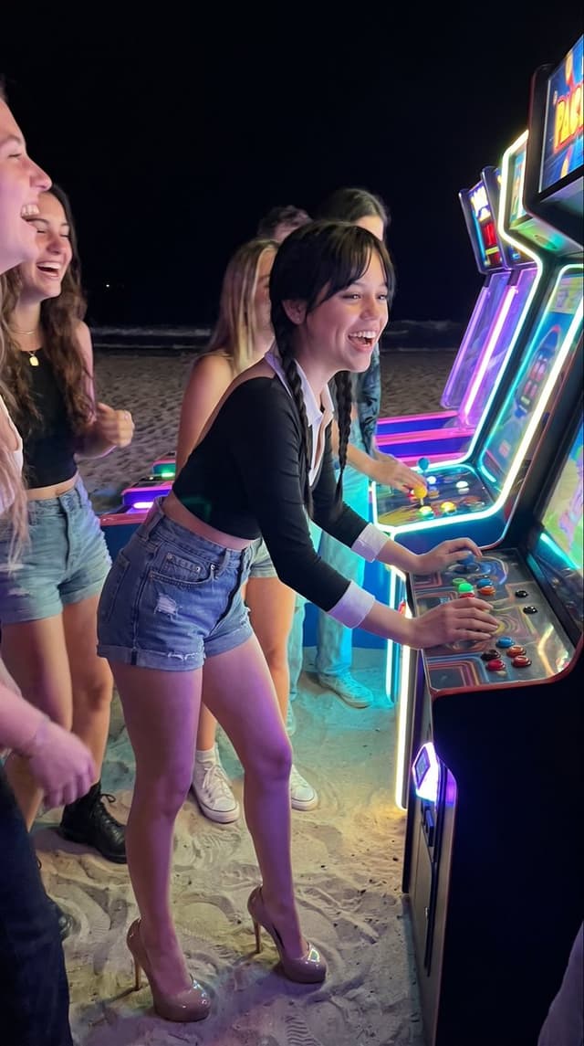 Profile / Avatar - Beach Arcade Night iPhone Shot — output