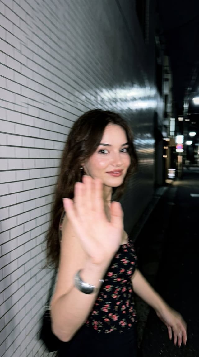 Profile / Avatar - Candid Night Smartphone Photography — output