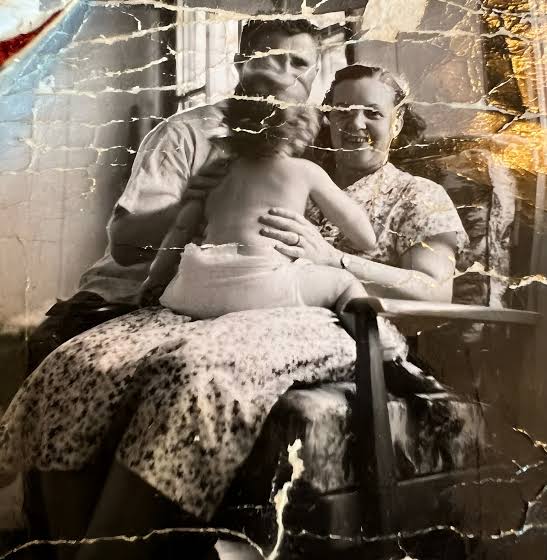 Old Photo Restoration Prompt — output