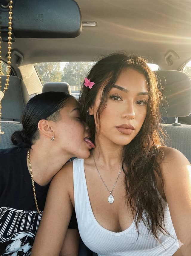 Profile / Avatar - Intimate Car Selfie with Two Women and Golden Hour Lighting — output