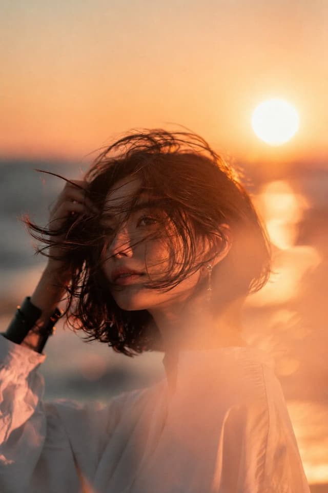 Comic / Storyboard - Cinematic Beach Sunset Portrait — output
