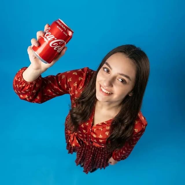 Hyper-Real Product Shot with Fisheye Distortion — output