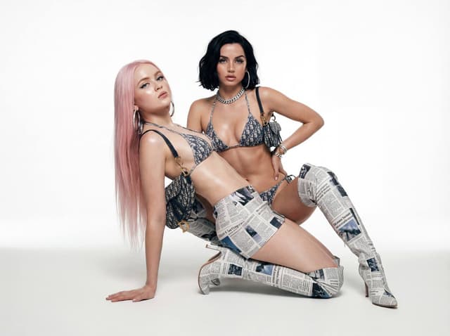 Early 2000s High Fashion Studio Shoot — output
