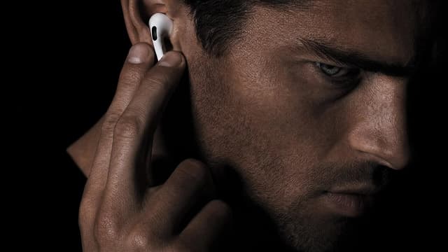 Product Marketing - Cinematic Earbud Portrait — output