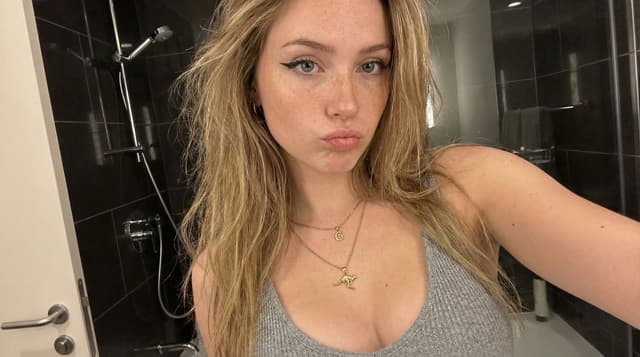 Profile / Avatar - Hyper-Realistic Bathroom Selfie Portrait Prompt — output