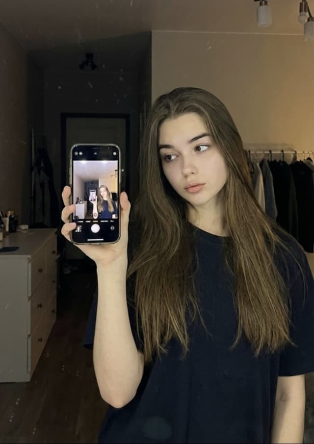 Mirror Selfie Portrait Prompt for Nano Banana Pro — output