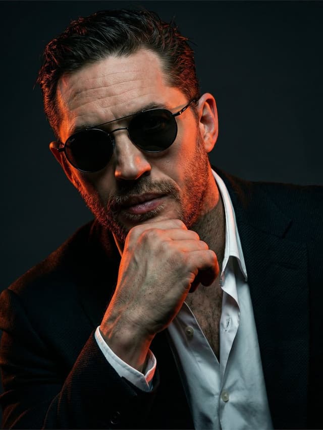 Profile / Avatar - Rugged Man Chiaroscuro Portrait — output